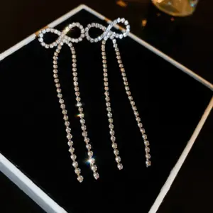 14# Silver Needle-Diamond Bow Tassel