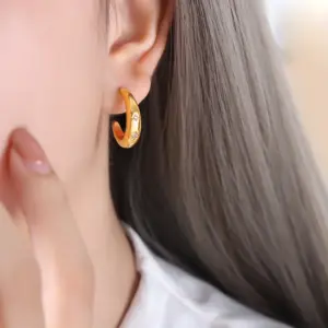 F068-F822-Gold Earrings