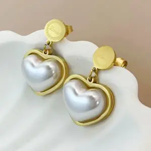 Gold / Average Size / Style 8