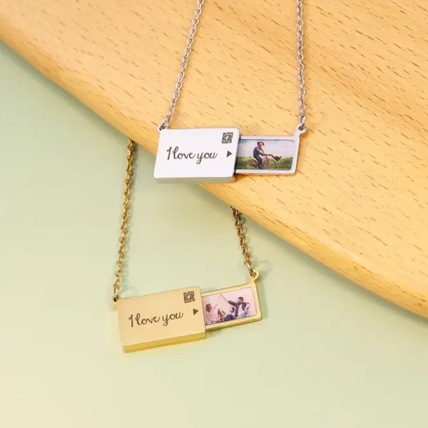 Wholesale Creative Pull-out Photo Envelope Fashion Stainless Steel Letter Clavicle Chain