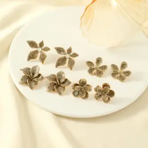 Multicolor / Average Size / Light Brown Four-piece Set