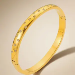 39B-E-2 Gold Star Inlaid Diamond Bracelet