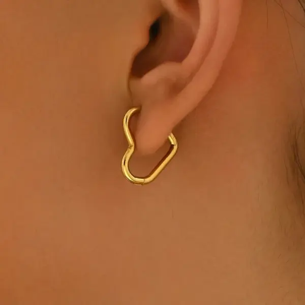 Wholesale Real Gold Plated Heart Shape 304 Stainless Steel Casual Simple Style Waterproof Non Tarnish Earrings