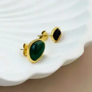 Gold / Average Size / Style 3