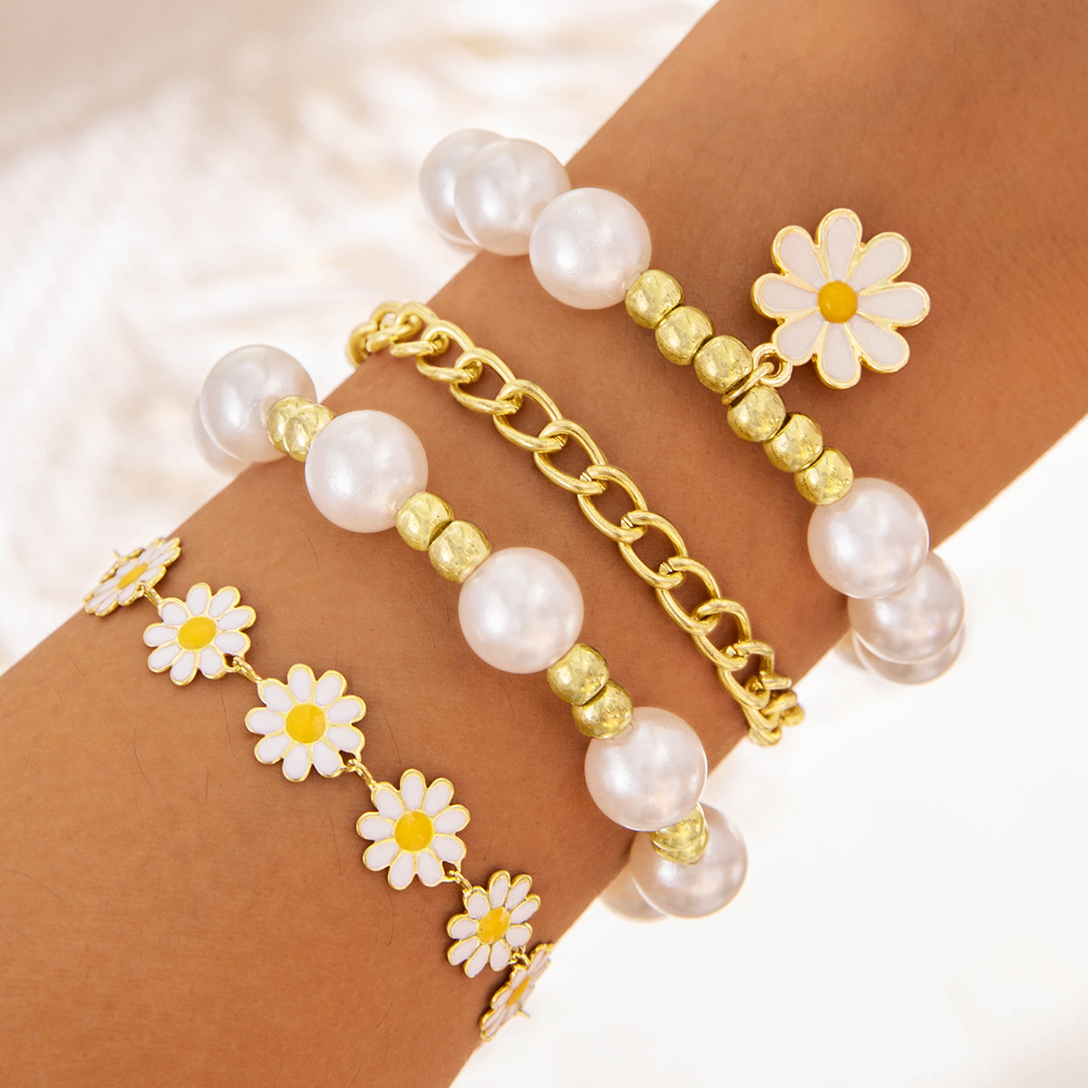 Wholesale Geometric Flower Beaded Bracelet Jewelry Four-Piece Set