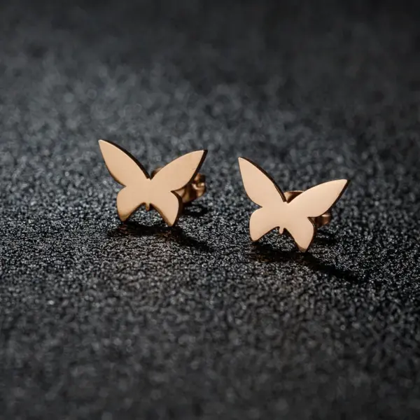 PVD Coated 18K Gold Real Gold Plated Heart Shape Butterfly 304 Stainless Steel Sweet Simple Style Artistic Waterproof Non Tarnish Ear Studs