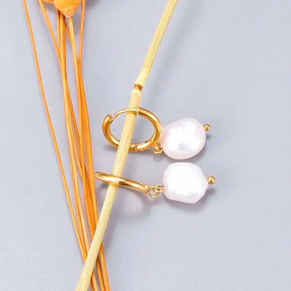 Wholesale Elegant Geometric Plating 304 Stainless Steel Titanium Steel Freshwater Pearl 18K Gold Plated Vacuum Plating PVD Coated Drop Earrings