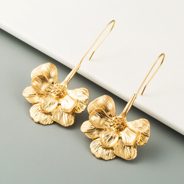 oly-e90401d995124817ea691830f220bdf6 Wholesale ZA with European and American exaggerated New Fashion long flower ear hook eardrop simple golden temperament earrings earrings for women