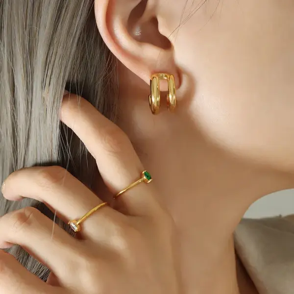 Wholesale 1 Pair Fashion C Shape Plating Titanium Steel Earrings