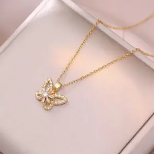X1042 Butterfly Rotating Necklace