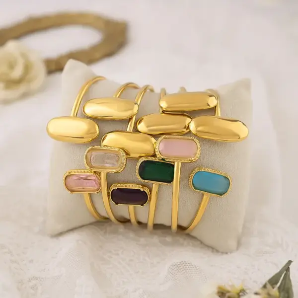 Wholesale PVD Coated Real Gold Plated Geometric Titanium Steel Vintage Style Classic Style Waterproof Non Tarnish Titanium Steel Bangle