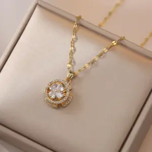 X0293 Four-leaf Flower Heart Rotating Necklace