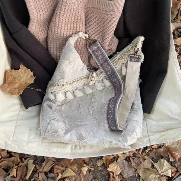 Wholesale 2024 Retro Literary Holiday Style Tassel Daily Lightweight Cloth Bag Versatile Large Capacity Single Shoulder Crossbody Bag