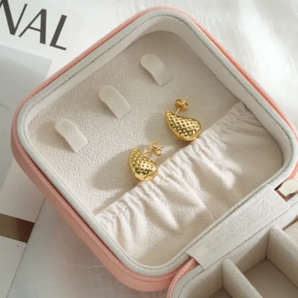304 Stainless Steel Water oplets Waves Vacuum Plating Stone-Free 18K Real Gold Plated 18K Gold Simple Style Classic Style Waterproof Non Tarnish Plating Yellow Ear Studs