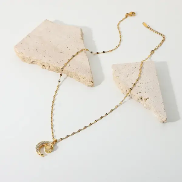 PVD Coated Real Gold Plated Moon Stainless Steel Titanium Steel Simple Style Waterproof Non Tarnish 304 Stainless Steel Pendant Necklace