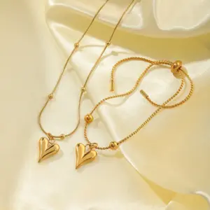 Wholesale PVD Coated Real Gold Plated 18K Gold Heart Shape 201 Stainless Steel Simple Style Waterproof Non Tarnish 201 Stainless Steel Bracelets Necklace