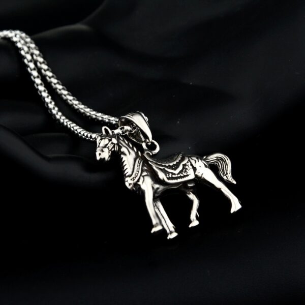 Wholesale Hip Hop Titanium Steel Horse Pendant Necklace