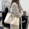 oly-e9aecb295a99af934452d8a02d698ba8 Wholesale Tote Bag Large Capacity Soft Leather Commuter Large Bag
