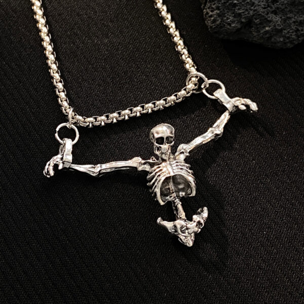 Wholesale Gothic Diablo Skull Pendant Necklace Punk Hip Hop Alloy Dressed Skeleton Collarbone Chain Halloween Necklace Chain