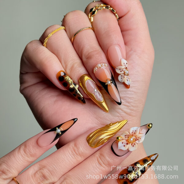 Wholesale The Popular European and American Style New High-Quality Hand-Painted Carved Long-Pointed Nails Are Handmade and Can Be Used Repeatedly and Removed