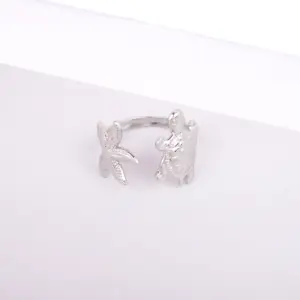 Silver / Average Size / 3#