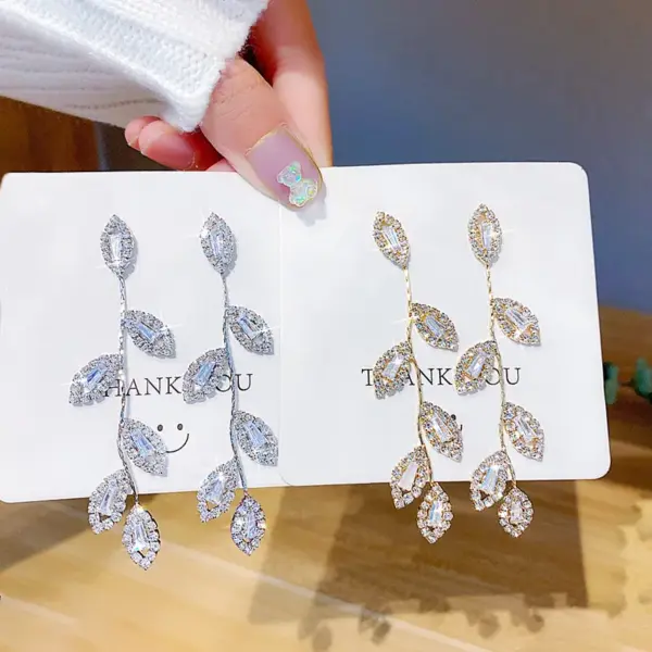 Wholesale Fashion Leaves Copper Plating Inlay Zircon Drop Earrings 1 Pair