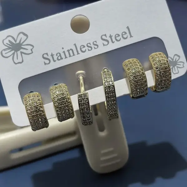 Wholesale Copper Solid Color Electroplated Zircon Golden Plated Elegant Romantic Commute Hoop Earrings