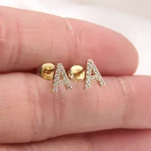 Wholesale Copper Letter Water Plating Zircon Platinum Plated Gold Plated Fashion Inlay Ear Studs