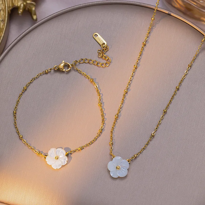 Wholesale Jewelry Casual Elegant Simple Style Flower 304 Stainless Steel Plating Jewelry Set Cable Chain
