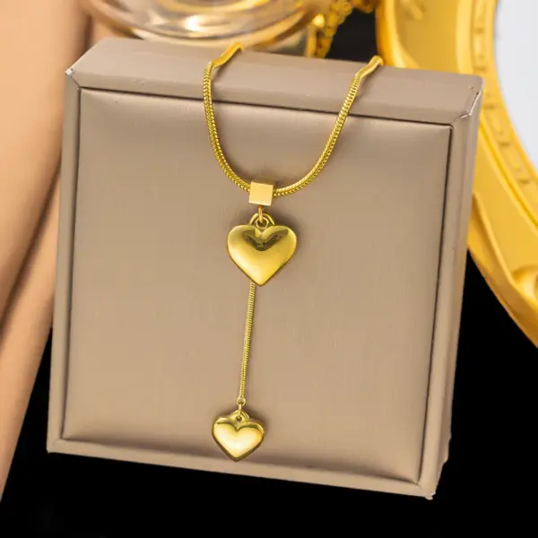Wholesale PVD Coated Real Gold Plated Geometric Heart Shape Titanium Steel Sweet Waterproof Non Tarnish Titanium Steel Pendant Necklace