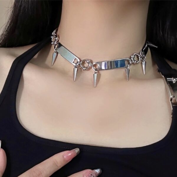 Wholesale Rivet Necklace Metal Punk Style Pendant Women's Simple Cold Style Hot Girl Choker Neck Chain Small Internet Celebrant Collar