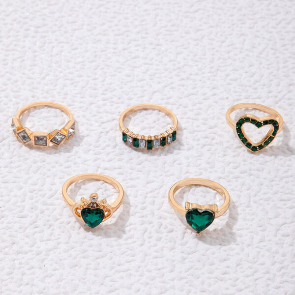 oly-ea65001a3019492181dd510c54f43e7a Wholesale Vintage Metal Diamond Heart Snake Ring Multi-Piece Set