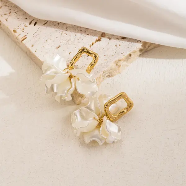 Wholesale 1 Pair Simple Style Heart Shape Plating Inlay Stainless Steel Artificial Pearls 18k Gold Plated Drop Earrings