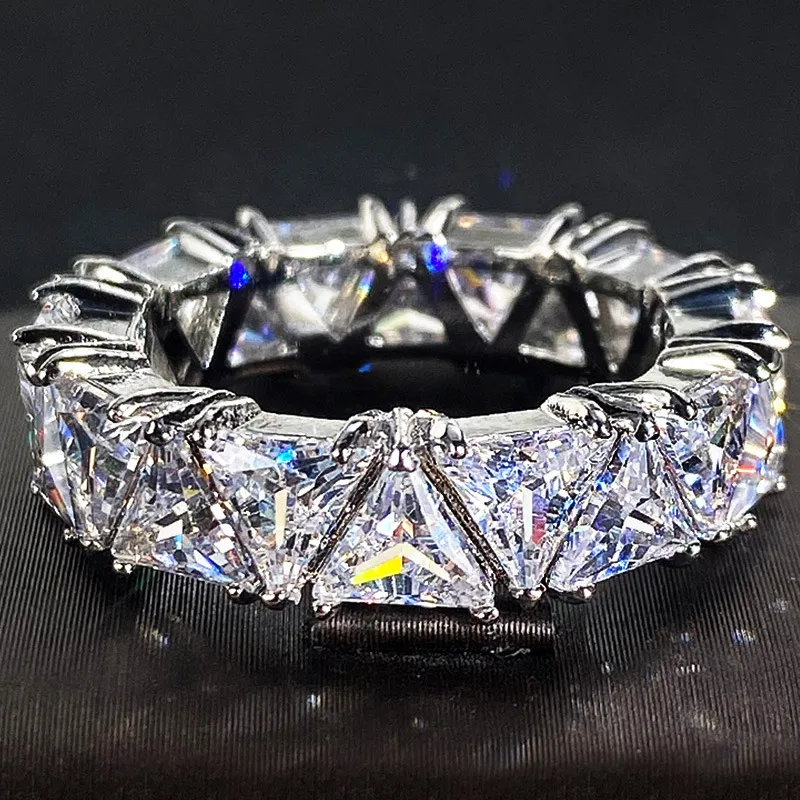 Wholesale Whole Circle Full Inlaid Single Row Triangular Zircon Copper Ring Female