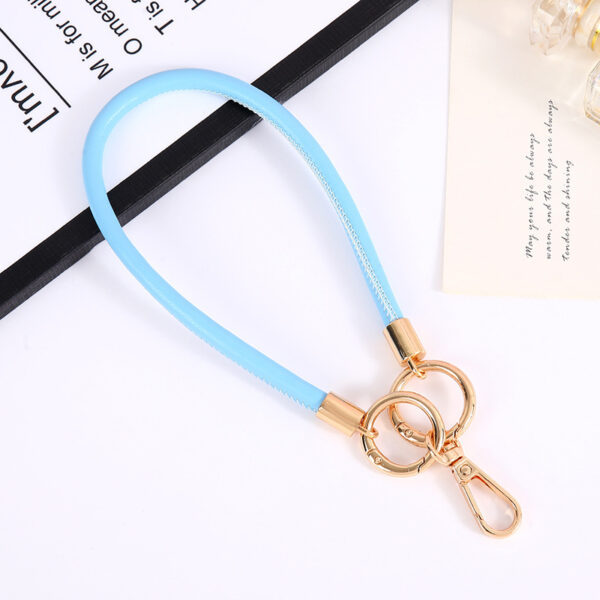 Wholesale Hot New 6mm Leather Rope Keychain Pendant Fashion All-match Leather Rope Short Wrist Rope Mobile Phone Hanging Chain