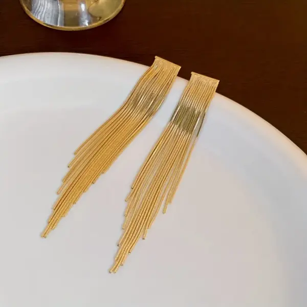 Wholesale 1 Pair Elegant Solid Color Tassel Plating Copper Gold Plated Drop Earrings