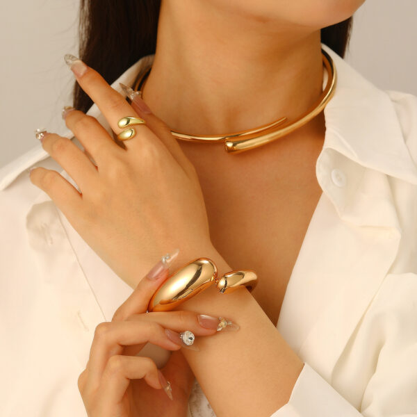 oly-eab810c6189a8c5ad3129219368e7917 Wholesale Punk style alloy water op pendant necklace