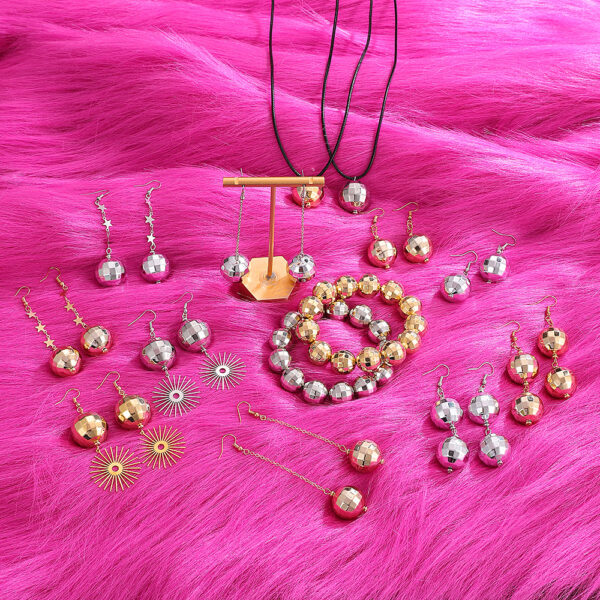 Wholesale Europe and the United States cross-border fashion round earrings necklace retro simple disco bracelet women's suit electroplating jewelry