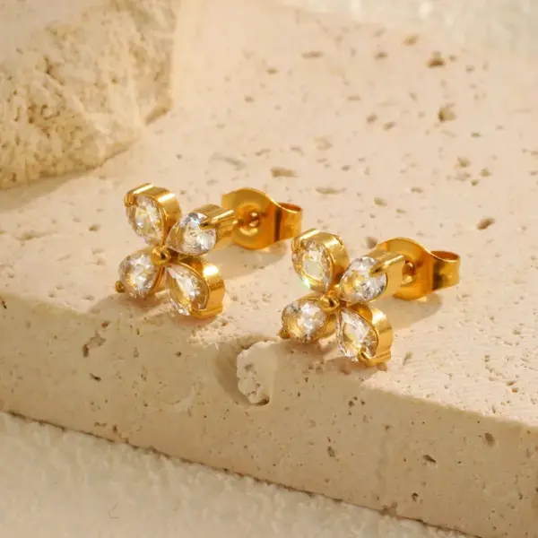 Wholesale PVD Coated Real Gold Plated 18K Gold Flower 201 Stainless Steel Shiny Waterproof Non Tarnish Ear Studs