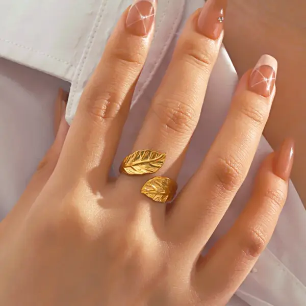 Wholesale Ion Plating (IP) 18K Gold Plated Leaves 304 Stainless Steel Classic Style IG Style Waterproof Non Tarnish Open Rings