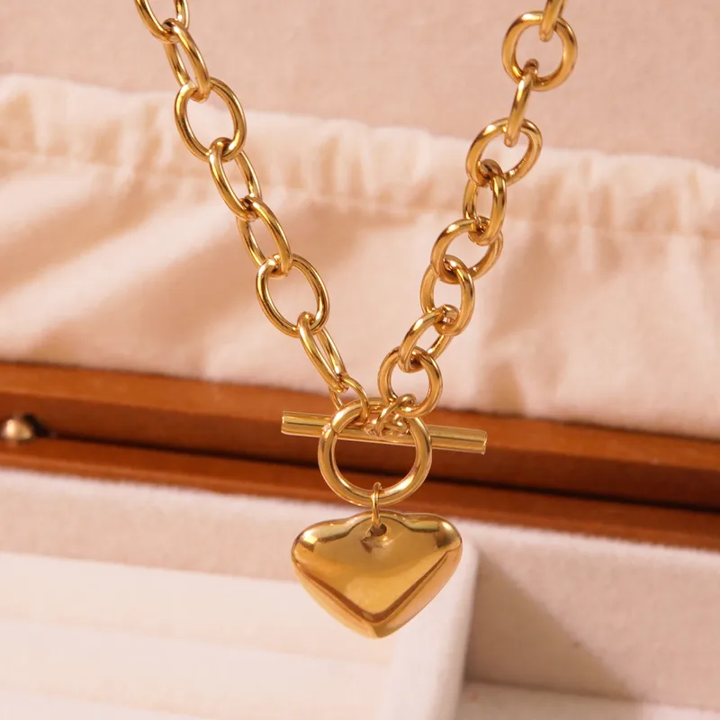 Wholesale Ion Plating (IP) 18K Gold Plated Heart Shape 304 Stainless Steel Elegant Sexy Simple Style Waterproof Non Tarnish Pendant Necklace