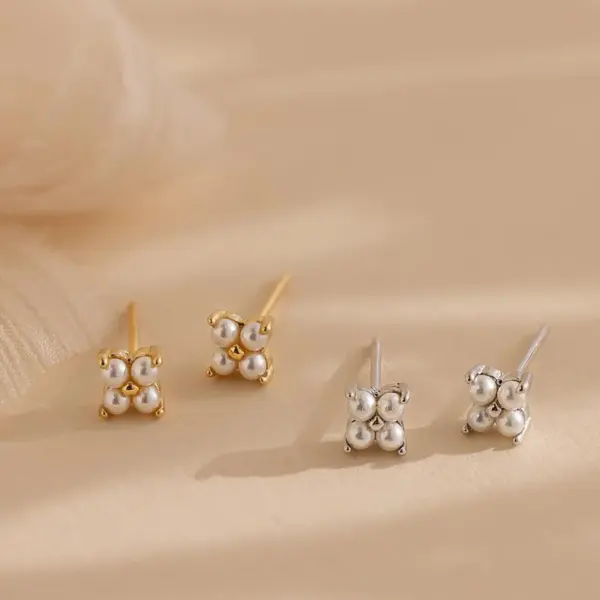 Wholesale 304 Stainless Steel Flower PVD Coated Artificial Pearls 14K Real Gold Plated Ear Studs