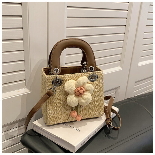 oly-eb6f832483789feac1ac5526af292ea3 Wholesale New Race Creative Straw Handbag 2025 Spring and Summer New Simple Shoulder Bag Clear Sweet Crossbody Women's Bag