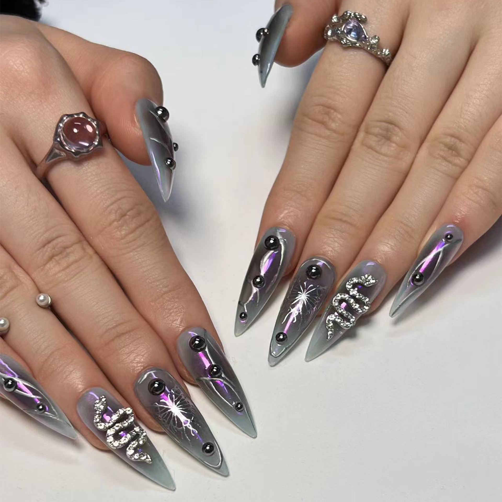 Wholesale Y2K Dark Punk Style Wearable Nails Snake Pattern Dot Diamond Butterfly Pattern Manicure Extra Long inted Nails Fake Nails