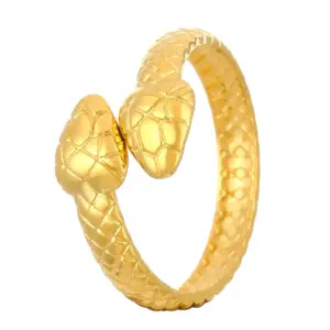 34 18k real gold snake S280