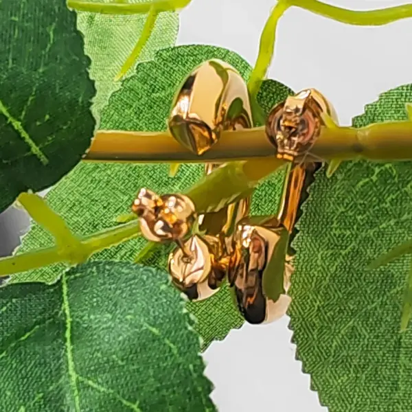 Wholesale Real Gold Plated 304 Stainless Steel PVD Coated Stone-Free Solid Color Waterproof Non Tarnish Simple Style Earrings For Women'S