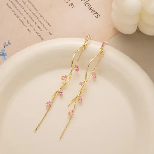 Wholesale 1 Pair Classic Style Leaf Plating Copper Drop Earrings