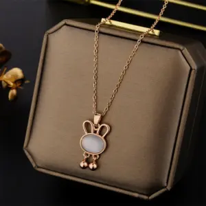 8947 Rabbit-Rose / Gold