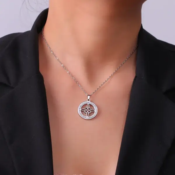 Wholesale Jewelry Simple Style Witches Knot Solid Color 304 Stainless Steel Zircon Inlay Pendant Necklace
