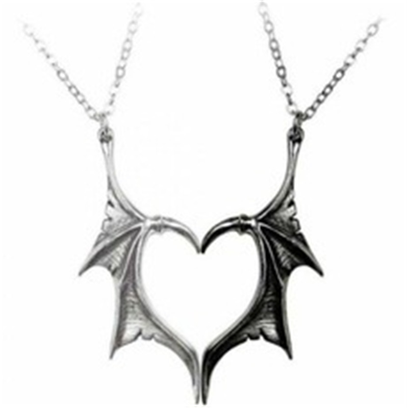 Wholesale Cross-border Foreign Trade Demon Wings Necklace Cole Gothic Retro Punk Hip Hop Metal Pendant Heart-shaped Necklace